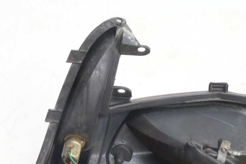 photo de FEU ARRIERE PEUGEOT CITYSTAR 125 (2011 - 2017) - Vue d’ensemble