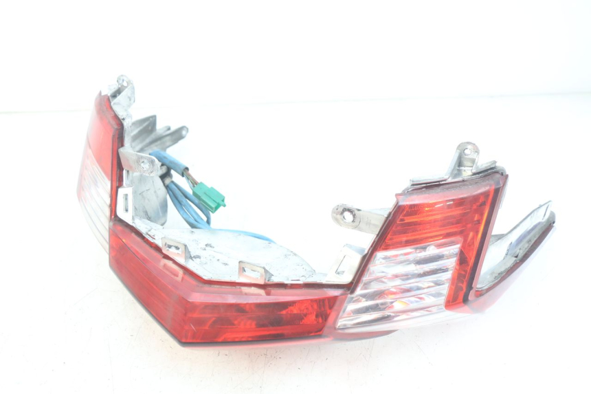 photo de FEU ARRIERE KYMCO DINK STREET 125 (2009 - 2014) - Points de fixation