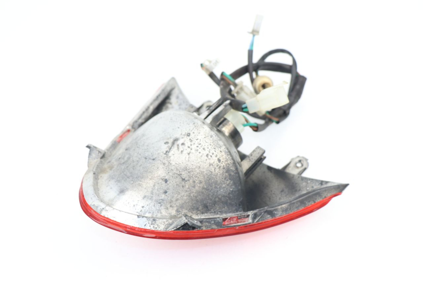 photo de FEU ARRIERE GOWINN DOLCE VITA 125 (2007 - 2013) - Gros plan technique