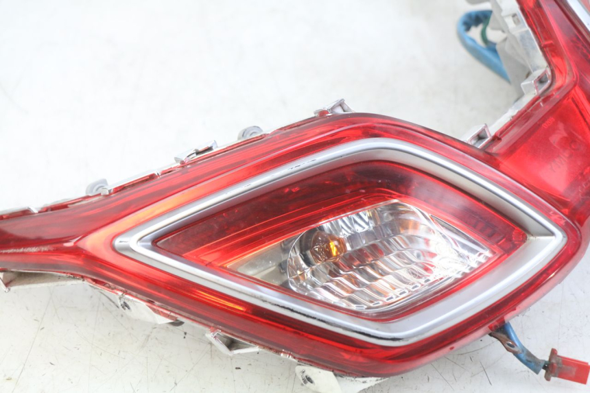photo de FEU ARRIERE KYMCO DOWNTOWN ABS 125 (2015 - 2017) - Zoom état d’usage