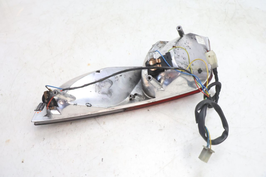photo de FEU ARRIERE DROIT APRILIA ATLANTIC S 125 (2010 - 2013) - État de surface