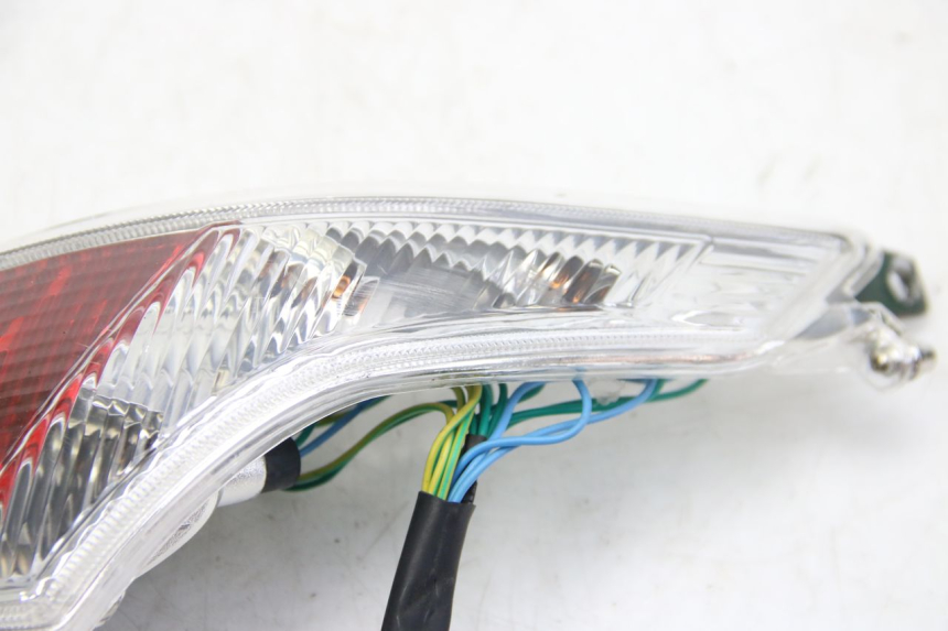 photo de FEU ARRIERE DROIT PEUGEOT E-VIVACITY 1 (2012 - 2018) - Autre angle de vue