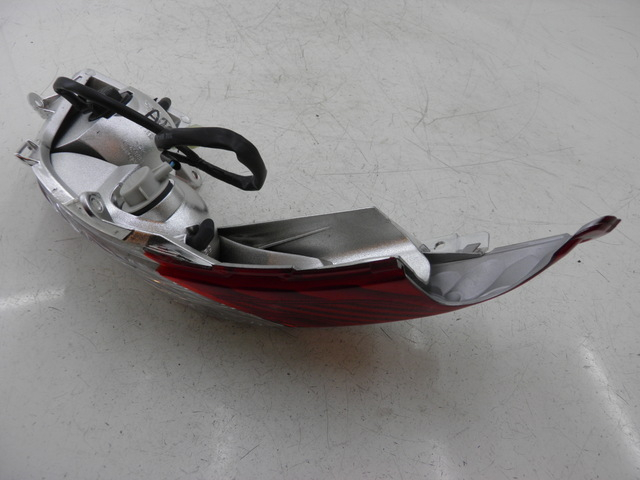 photo de FEU ARRIERE DROIT HONDA FES S-WING SWING ABS 125 (2007 - 2015) - Zoom état d’usage