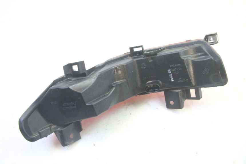 photo de FEU ARRIERE DROIT PIAGGIO MP3 HPE 350 (2018 - 2020) - Vue d’ensemble