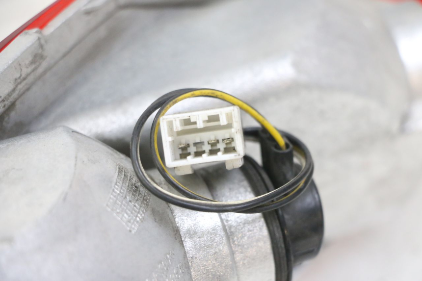 photo de FEU ARRIERE DROIT PIAGGIO MP3 LT 300 (2010 - 2016) - Zoom état d’usage