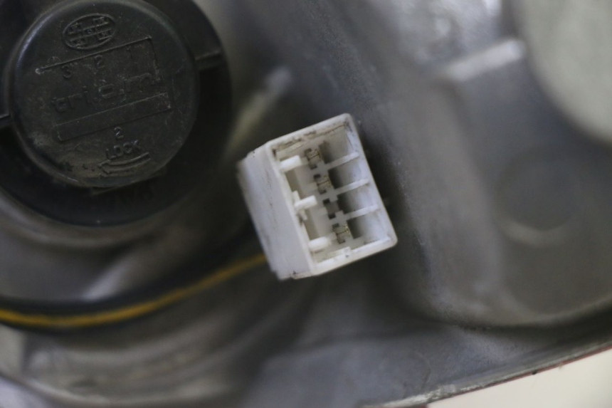 photo de FEU ARRIERE DROIT PIAGGIO MP3 LT 300 (2010 - 2016) - Pièce contrôlée