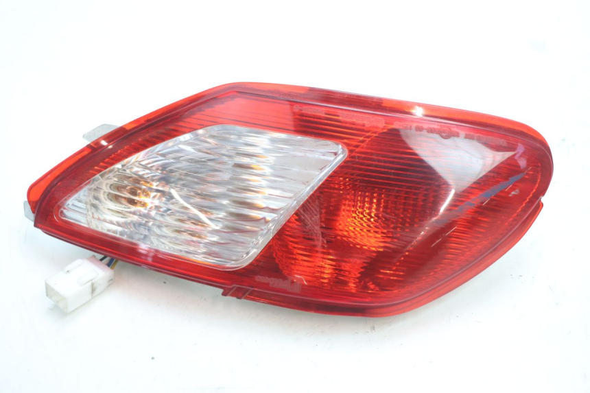 photo de FEU ARRIERE DROIT PIAGGIO MP3 LT 300 (2010 - 2016) - Vue d’ensemble