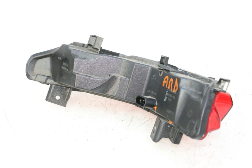 photo de FEU ARRIERE DROIT PIAGGIO MP3 500 (2014 - 2017) - Vue d’ensemble