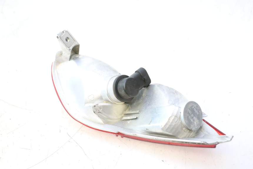 photo de FEU ARRIERE DROIT PIAGGIO MP3 500 (2011 - 2015) - Points de fixation