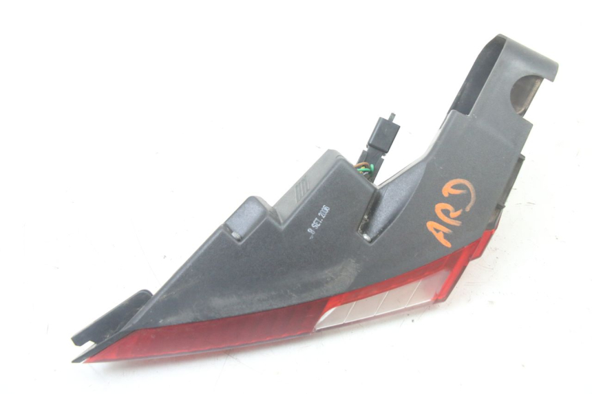 photo de FEU ARRIERE DROIT PEUGEOT SATELIS COMPRESSOR K15 125 (2006 - 2009) - Vue d’ensemble