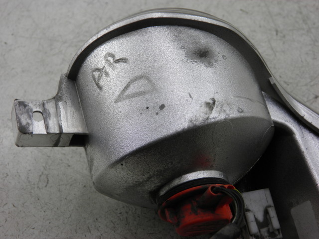 photo de FEU ARRIERE DROIT PIAGGIO CARNABY 125 (2007 - 2011) - Autre angle de vue