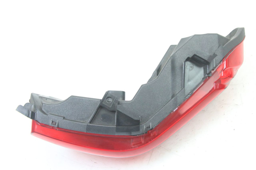 photo de FEU ARRIERE DROIT PIAGGIO MP3 500 (2014 - 2017) - Gros plan technique