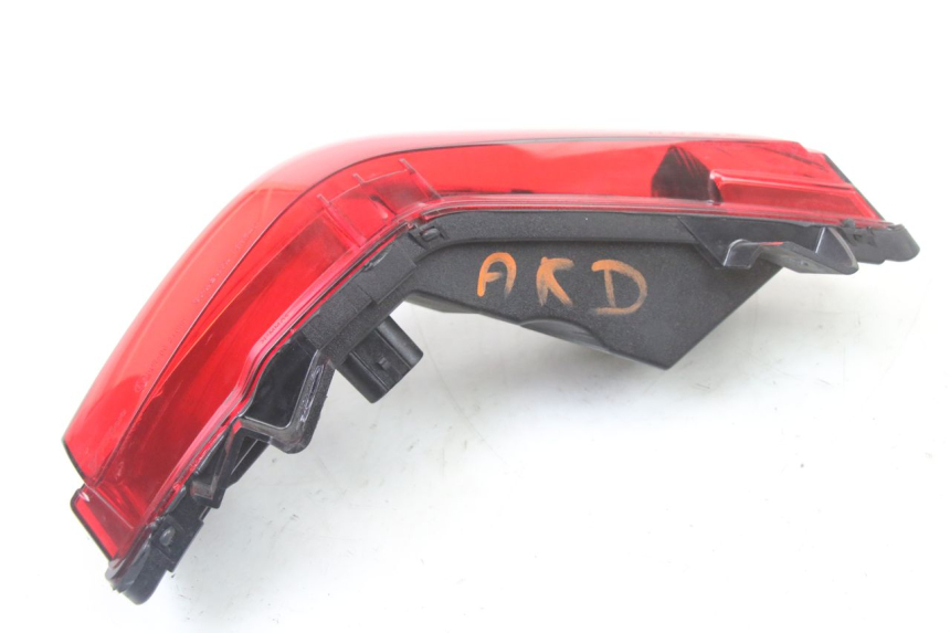 photo de FEU ARRIERE DROIT PIAGGIO MP3 500 (2014 - 2017) - Vue d’ensemble