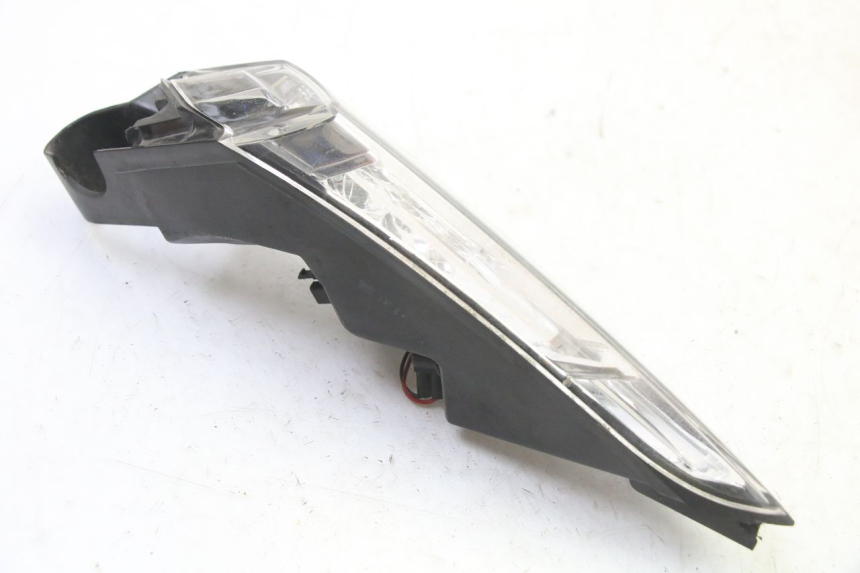 photo de FEU ARRIERE DROIT PEUGEOT SATELIS 125 (2013 - 2018) - Autre angle de vue