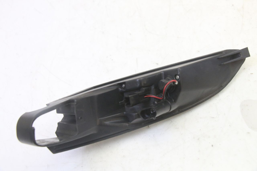 photo de FEU ARRIERE DROIT PEUGEOT SATELIS 125 (2013 - 2018) - Vue d’ensemble