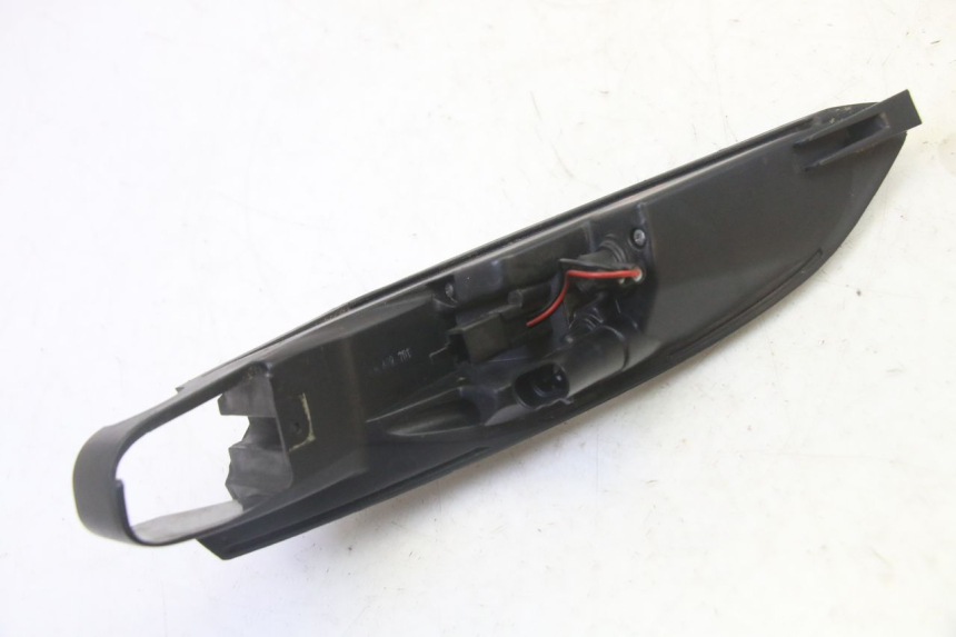 photo de FEU ARRIERE DROIT PEUGEOT SATELIS 125 (2013 - 2018) - Vue d’ensemble