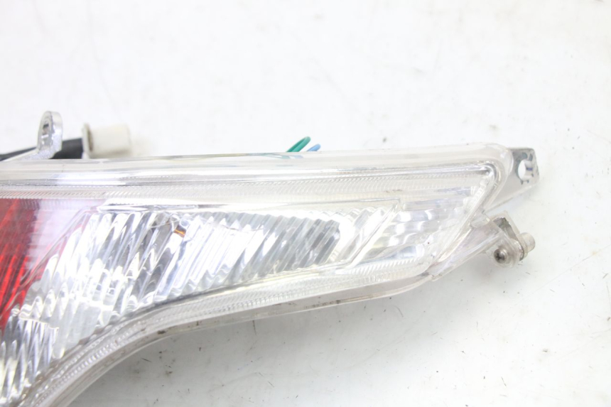 photo de FEU ARRIERE DROIT PEUGEOT VIVACITY NEW 2T 50 (2008 - 2017) - Zoom état d’usage