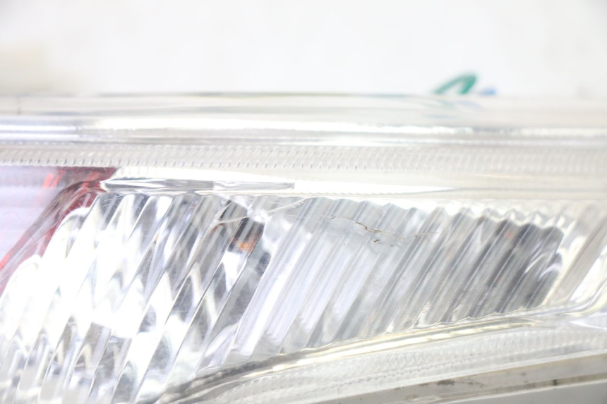 photo de FEU ARRIERE DROIT PEUGEOT VIVACITY NEW 2T 50 (2008 - 2017) - Autre angle de vue