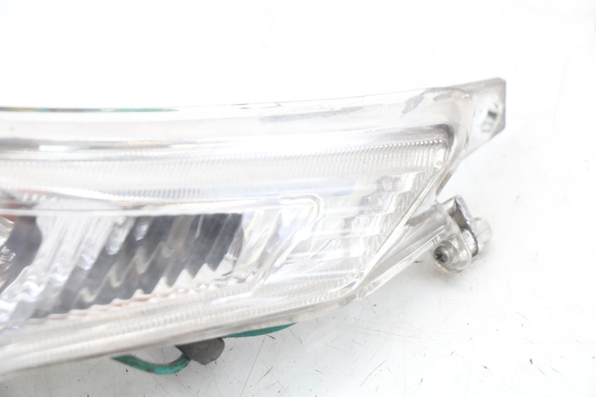 photo de FEU ARRIERE DROIT PEUGEOT VIVACITY NEW 4T 50 (2008 - 2017) - Zoom état d’usage