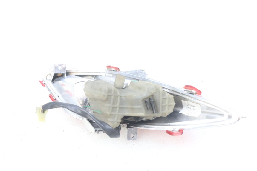 photo de FEU ARRIERE DROIT YAMAHA X-MAX XMAX 125 (2010 - 2013) - Zoom état d’usage