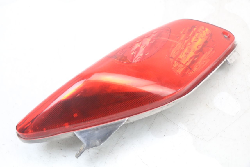 photo de FEU ARRIERE DROIT YAMAHA XMAX X-MAX 125 (2006 - 2009) - Autre angle de vue