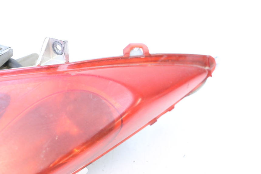photo de FEU ARRIERE DROIT YAMAHA X-MAX XMAX 125 (2010 - 2013) - Zoom état d’usage