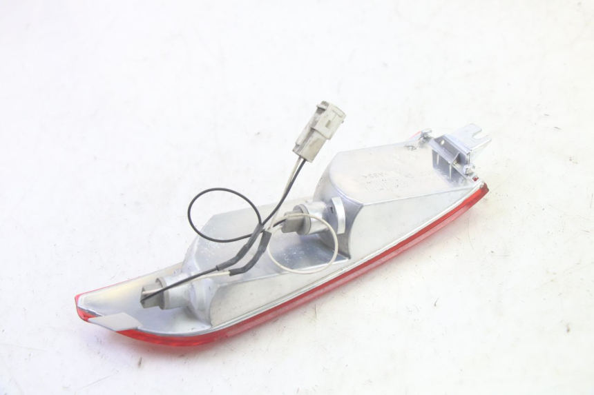 photo de FEU ARRIERE DROIT PIAGGIO XEVO - X EVO 125 (2007 - 2017) - Autre angle de vue