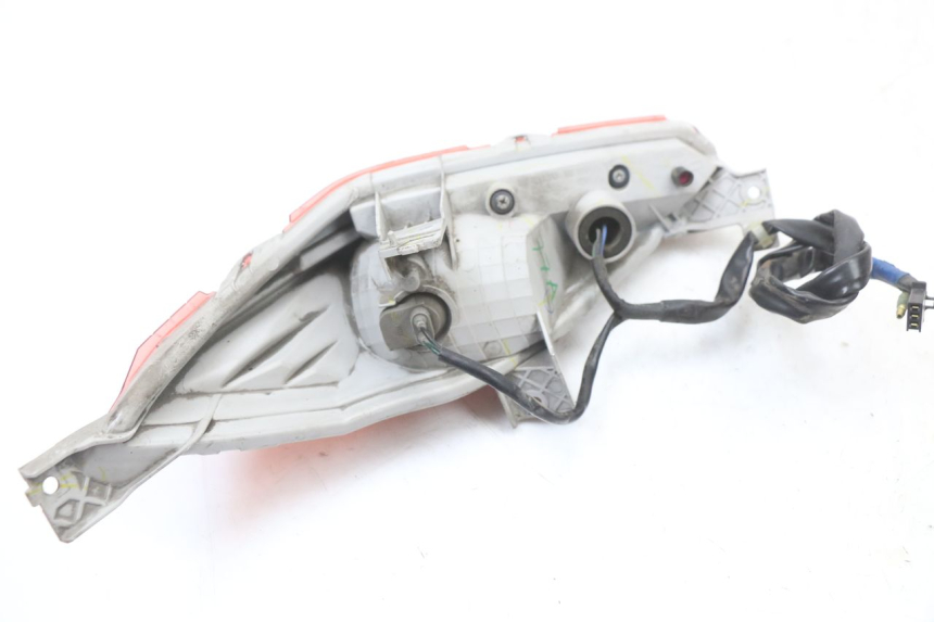 photo de FEU ARRIERE DROIT YAMAHA XMAX X-MAX ABS 125 (2017 - 2020) - Vue d’ensemble