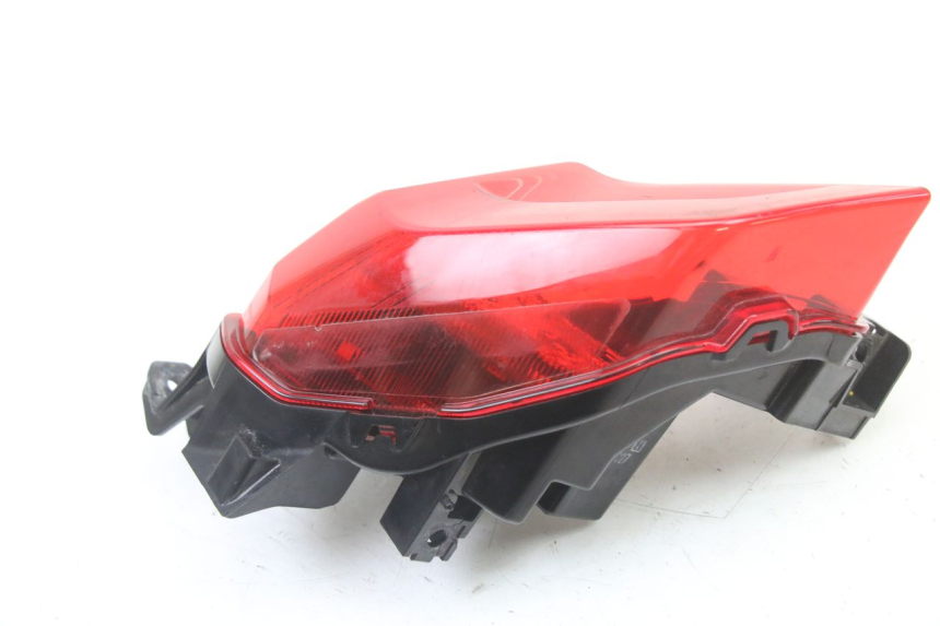 photo de FEU ARRIERE DROIT YAMAHA YP T-MAX TMAX 530 (2017 - 2020) - Autre angle de vue