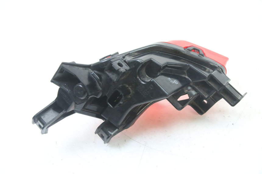 photo de FEU ARRIERE DROIT YAMAHA YP T-MAX TMAX 530 (2017 - 2020) - Gros plan technique
