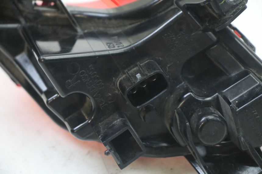 photo de FEU ARRIERE DROIT YAMAHA YP T-MAX TMAX 530 (2017 - 2020) - État de surface