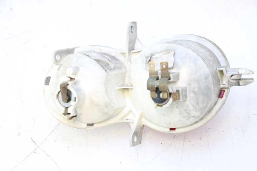photo de FEU ARRIERE DROIT YAMAHA YP MAJESTY 125 (2007 - 2010) - Zoom état d’usage