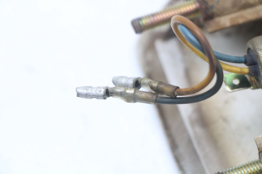 photo de FEU ARRIERE YAMAHA DTLC 125 (1982 - 1987) - État de surface