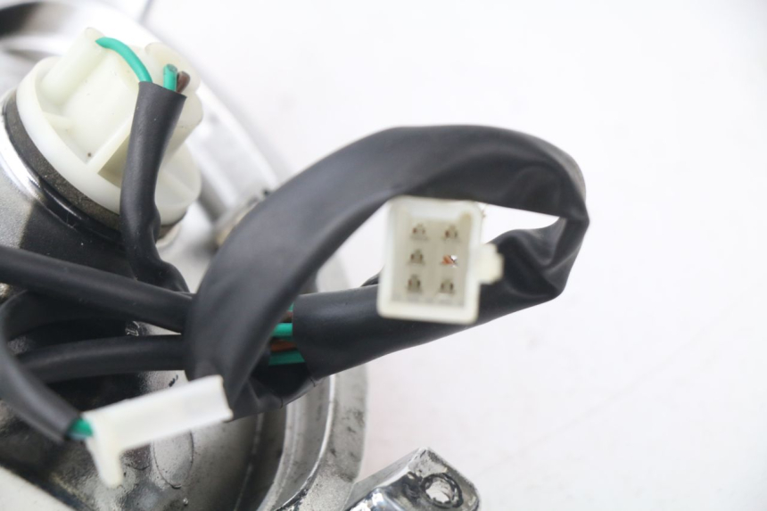 photo de FEU ARRIERE RIDE E1 1 (2014 - 2022) - Gros plan technique