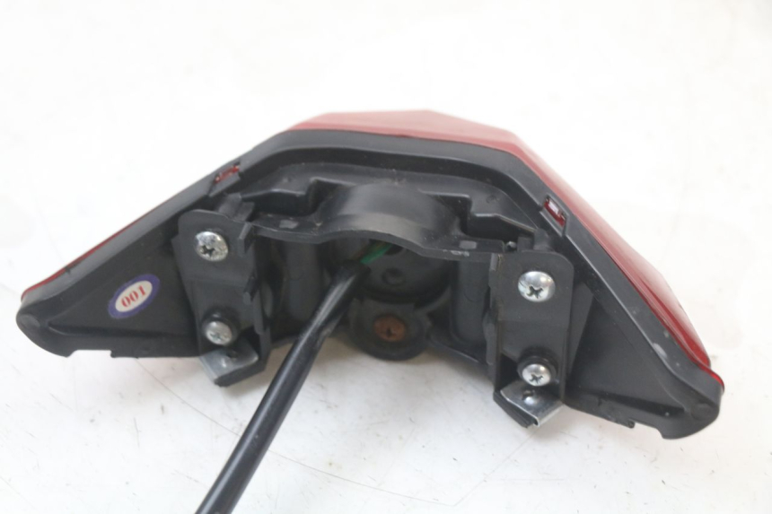 photo de FEU ARRIERE EBROH BRAVO GLE 1 (2020 - 2024) - État de surface