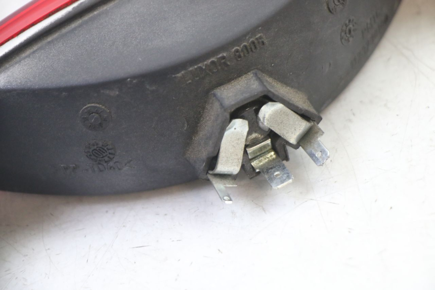 photo de FEU ARRIERE PEUGEOT ELYSEO 125 (1999 - 2004) - Vue d’ensemble