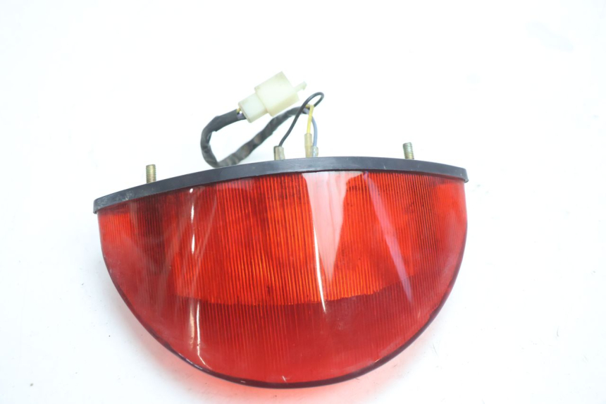 photo de FEU ARRIERE KEEWAY F-ACT NAKED 50 (2009 - 2014) - Zoom état d’usage