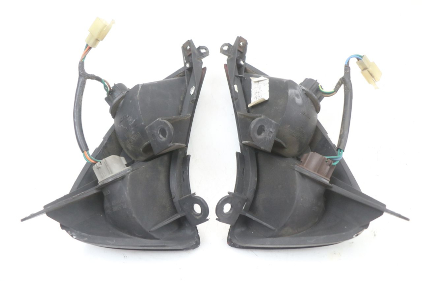 photo de FEU ARRIERE HONDA FES PANTHEON 2T 125 (1998 - 2002) - Autre angle de vue