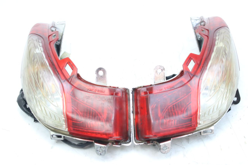 photo de FEU ARRIERE HONDA FES S-WING SWING ABS 125 (2007 - 2015) - Vue principale