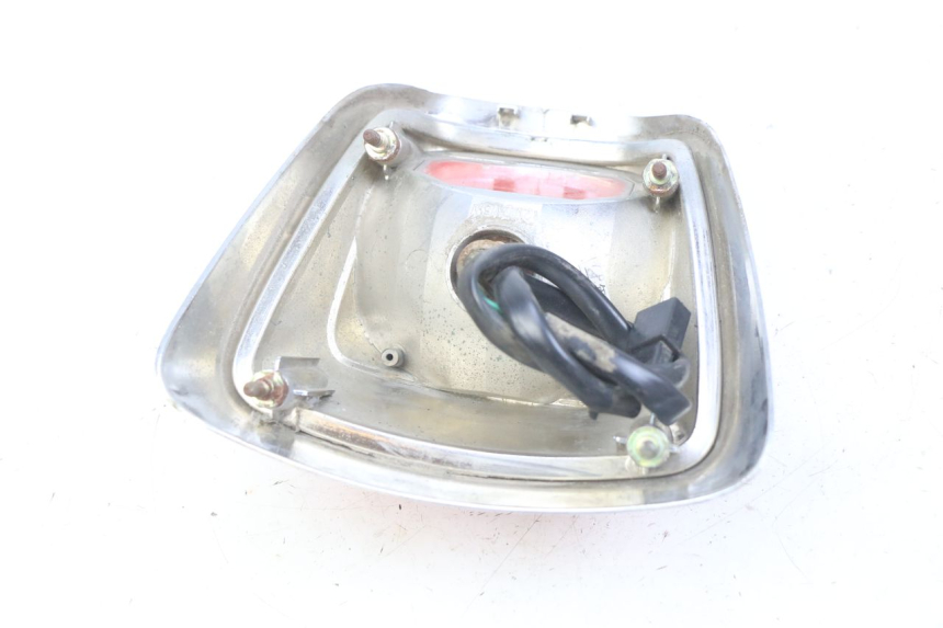 photo de FEU ARRIERE SYM FIDDLE 2 50 (2008 - 2013) - Zoom état d’usage