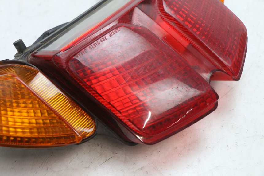 photo de FEU ARRIERE YAMAHA FJR 1300 (2001 - 2005) - Autre angle de vue