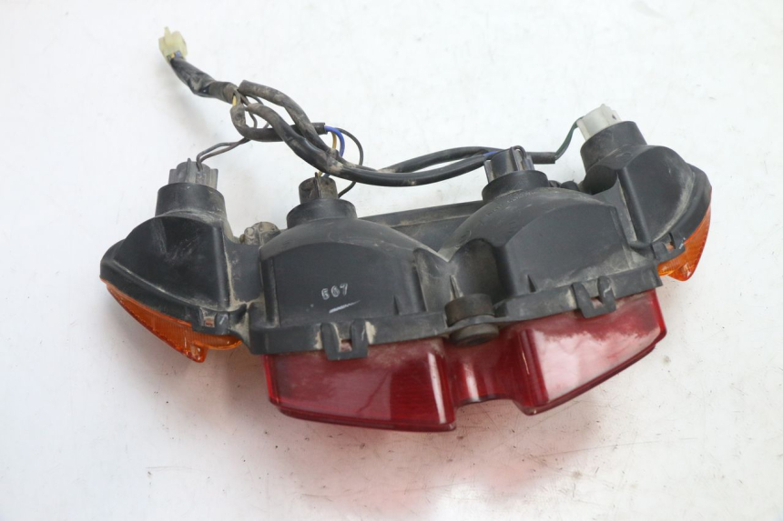 photo de FEU ARRIERE YAMAHA FJR 1300 (2001 - 2005) - Points de fixation