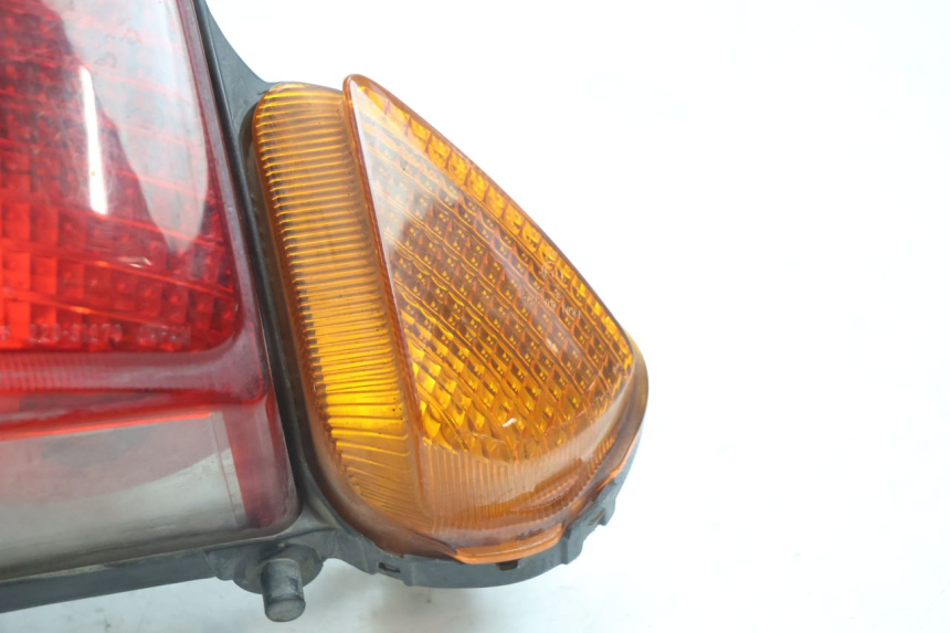 photo de FEU ARRIERE YAMAHA FJR 1300 (2001 - 2005) - Autre angle de vue