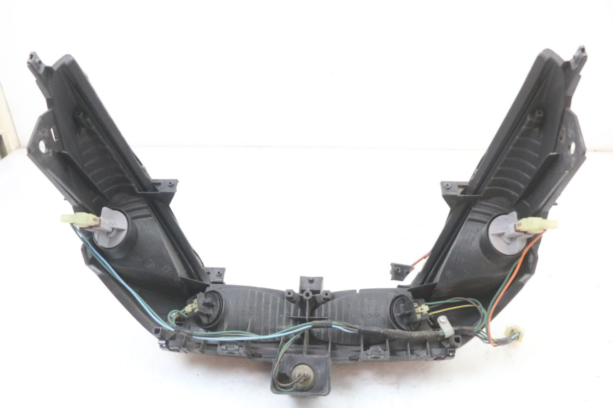 photo de FEU ARRIERE HONDA FJS SILVER WING SILVERWING 400 (2005 - 2008) - Détails caractéristiques