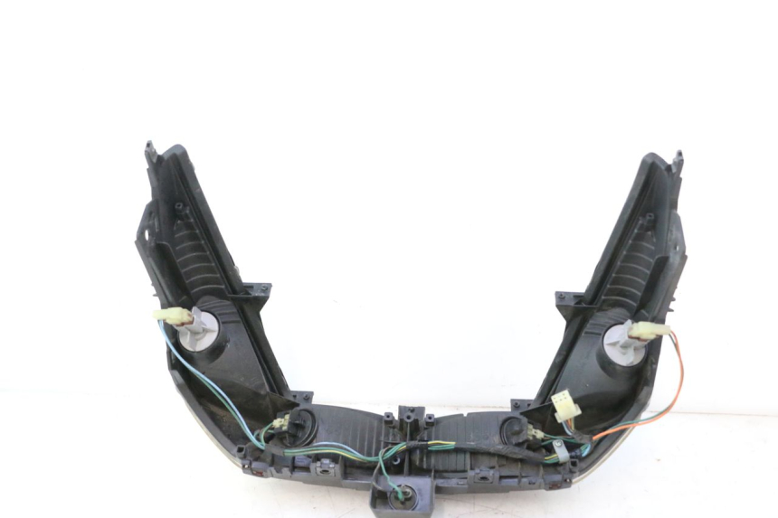 photo de FEU ARRIERE HONDA FJS SILVER WING SILVERWING 400 (2005 - 2008) - Autre angle de vue