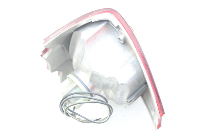 photo de FEU ARRIERE PIAGGIO FLY 100 (2006 - 2010) - Autre angle de vue