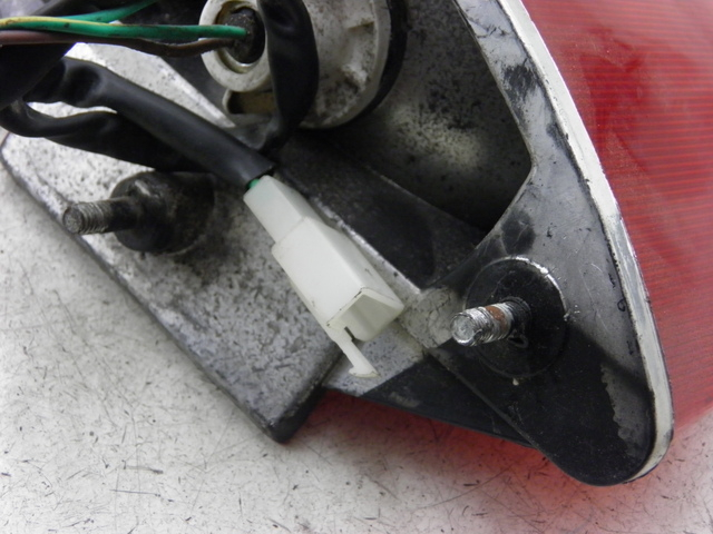 photo de FEU ARRIERE FSM 15D 4T 50 (2012 - 2016) - Points de fixation