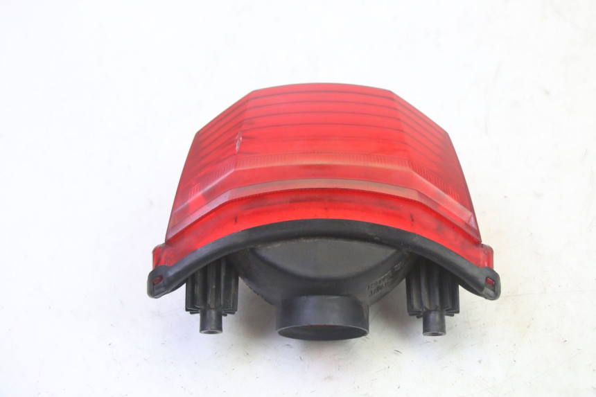 photo de FEU ARRIERE YAMAHA FZ6 N FAZER 600 (2004 - 2006) - État de surface