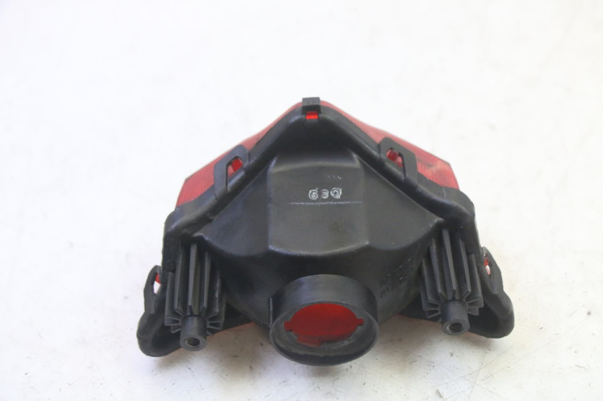 photo de FEU ARRIERE YAMAHA FZ6 N FAZER 600 (2004 - 2006) - Marquages et références