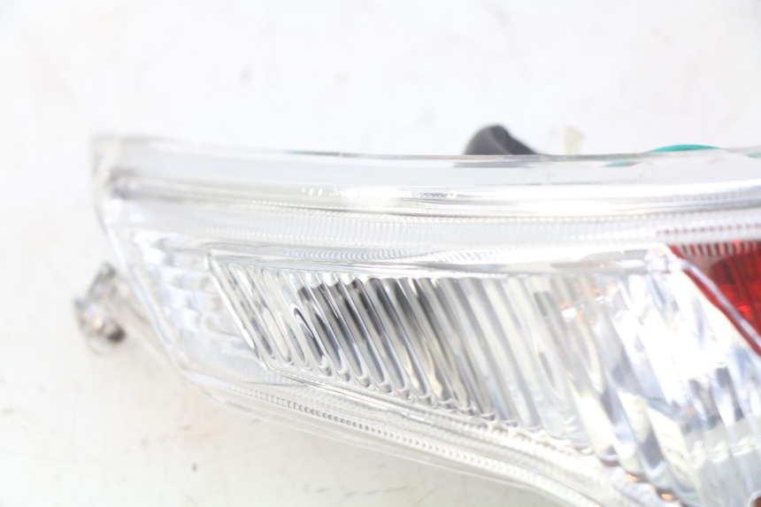 photo de FEU ARRIERE GAUCHE PEUGEOT E-VIVACITY 1 (2012 - 2018) - Détail de la pièce